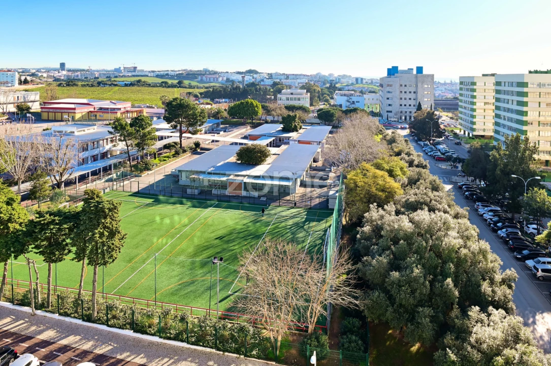 Apartamento T3 para Arrendamento em Oeiras e São Julião da Barra, Paço de Arcos e Caxias Foto 2
