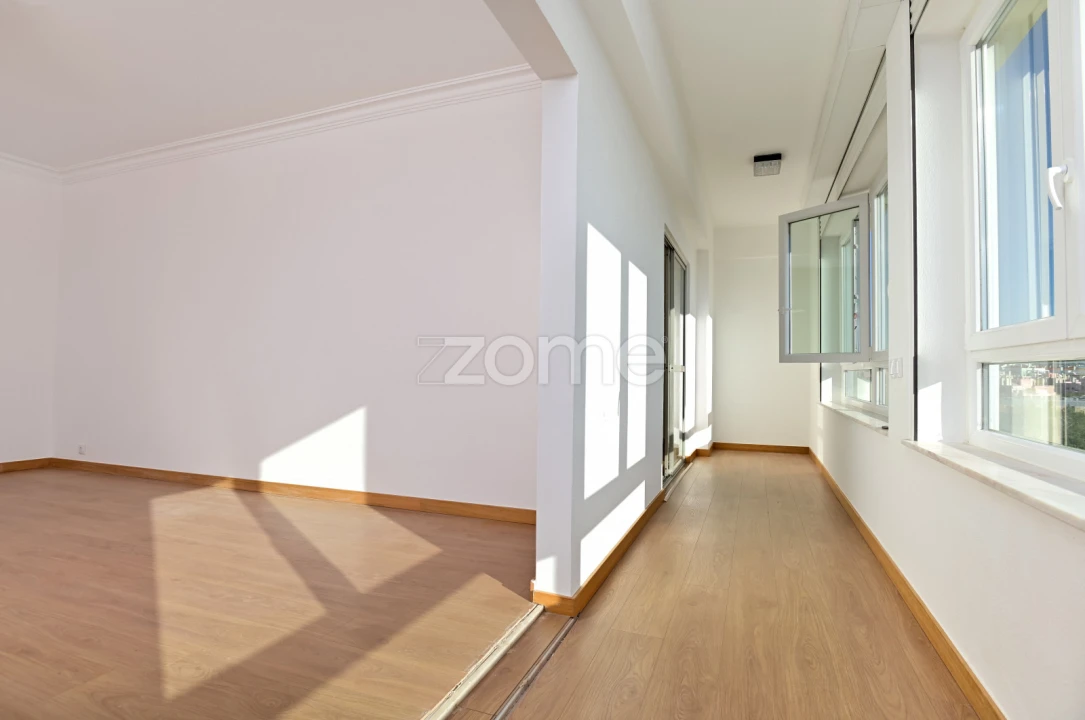 Apartamento T3 para Arrendamento em Oeiras e São Julião da Barra, Paço de Arcos e Caxias Foto 7