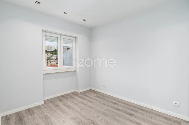 Apartamento T3 para Venda em Queluz e Belas Foto 13