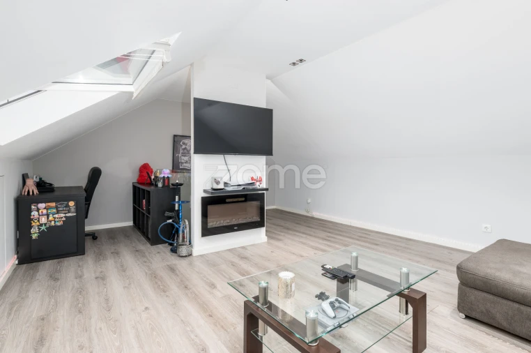 Apartamento T3 para Venda em Queluz e Belas Foto 17