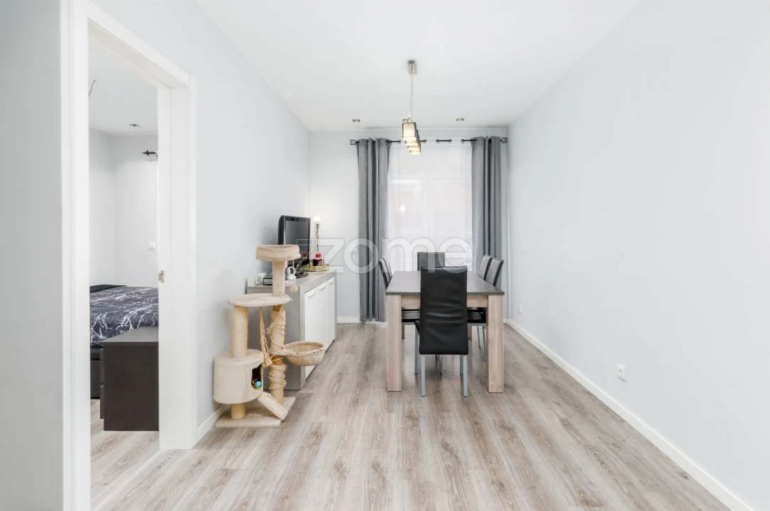 Apartamento T3 para Venda em Queluz e Belas Foto 2