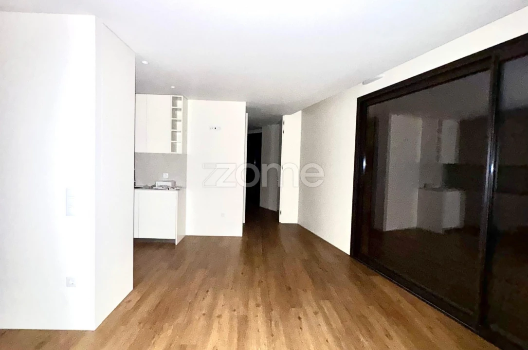 Apartamento T1 para Arrendamento em Santa Marinha e São Pedro da Afurada Foto 11