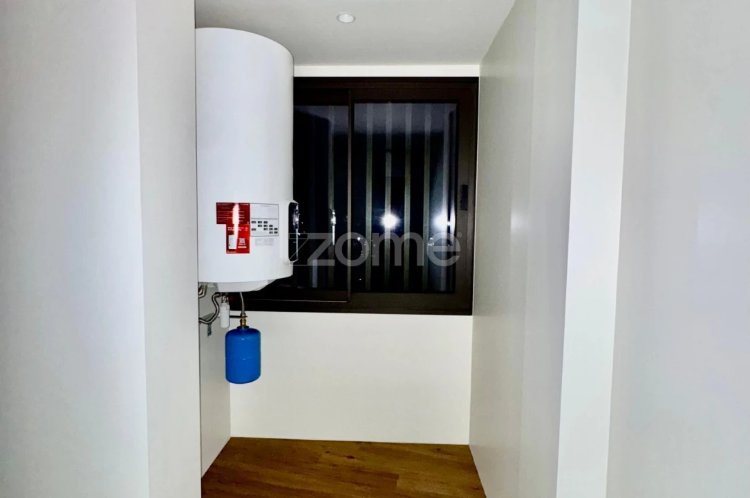 Apartamento T1 para Arrendamento em Santa Marinha e São Pedro da Afurada Foto 8