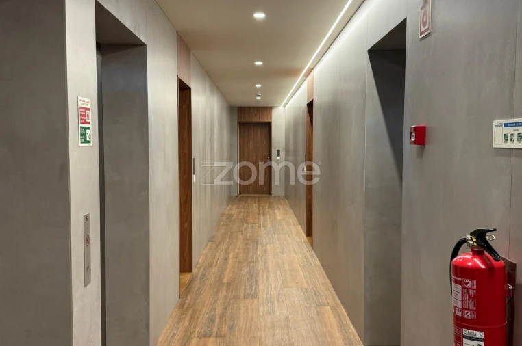 Apartamento T1 para Arrendamento em Santa Marinha e São Pedro da Afurada Foto 4