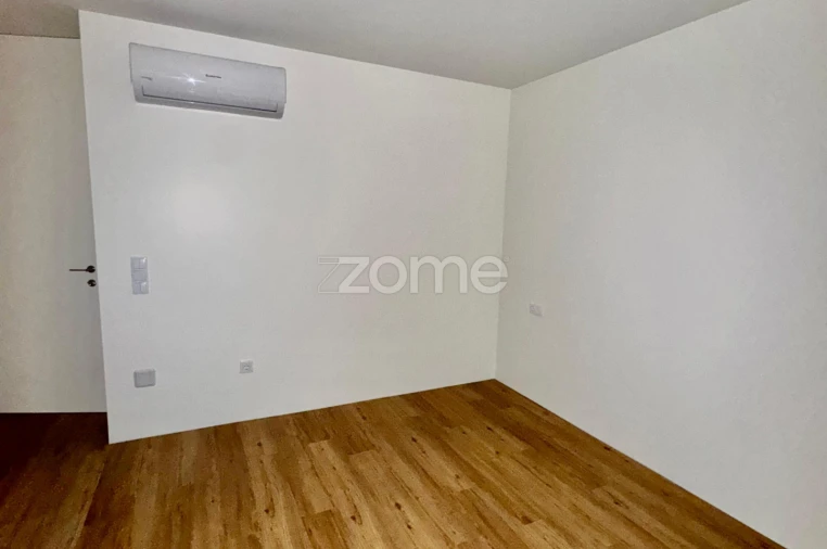 Apartamento T1 para Arrendamento em Santa Marinha e São Pedro da Afurada Foto 13