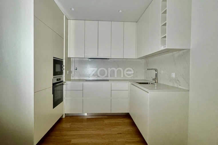 Apartamento T1 para Arrendamento em Santa Marinha e São Pedro da Afurada Foto 1