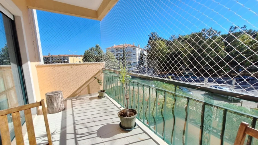 Apartamento T2 para Venda em Carcavelos e Parede Foto 2