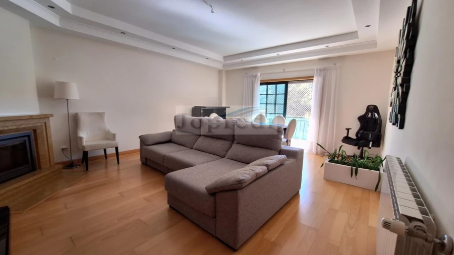 Apartamento T2 para Venda em Carcavelos e Parede Foto 4