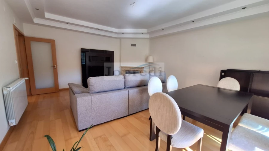 Apartamento T2 para Venda em Carcavelos e Parede Foto 6