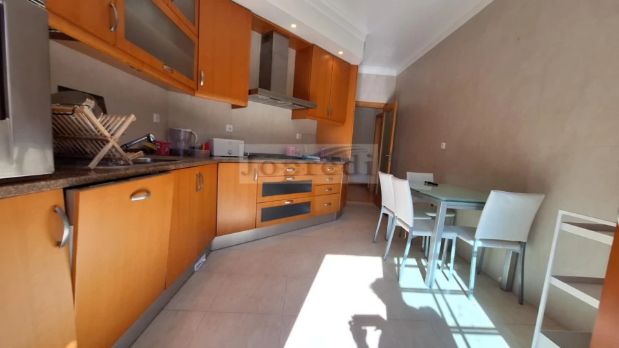 Apartamento T2 para Venda em Carcavelos e Parede Foto 9
