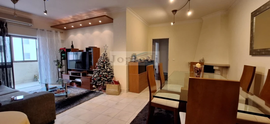 Apartamento T2 para Venda em São Domingos de Rana Foto 1