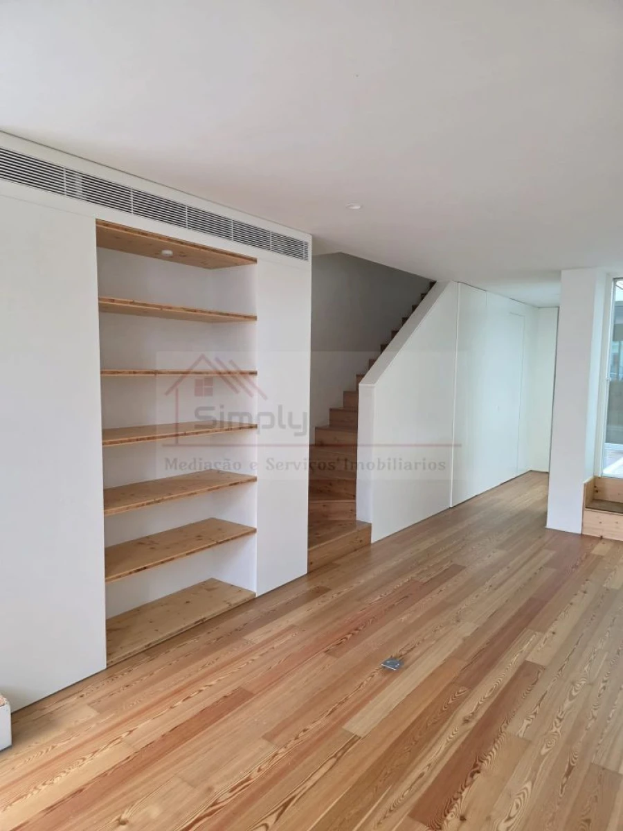 Loja para Arrendamento em Belém Foto 13