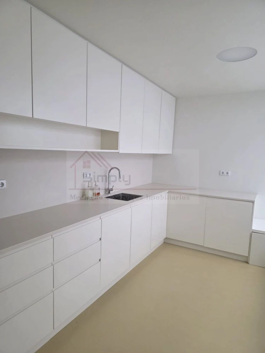 Loja para Arrendamento em Belém Foto 5