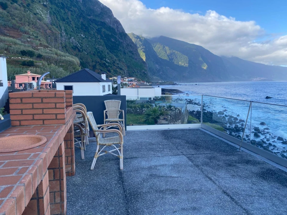 Moradia T3 para Venda em São Vicente Foto 1