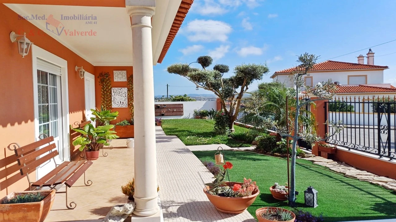 Moradia T3 para Venda em Silveira Foto 2