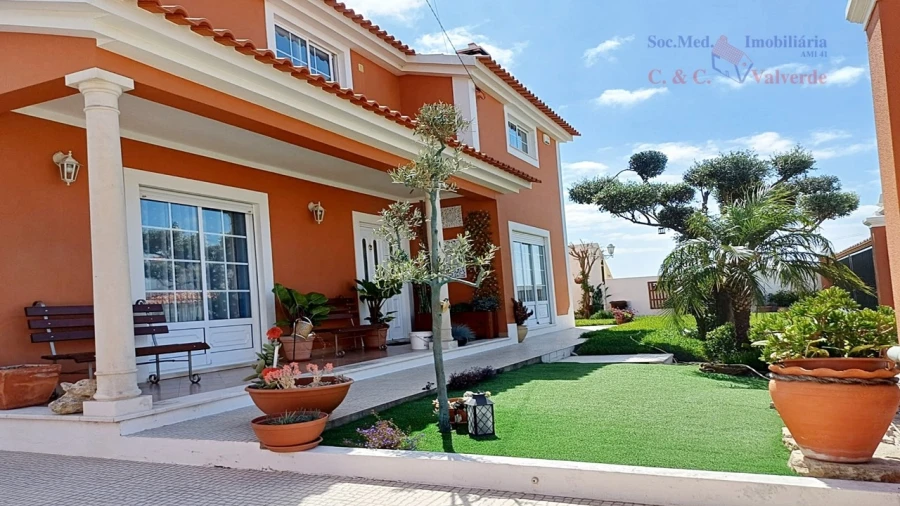 Moradia T3 para Venda em Silveira Foto 3