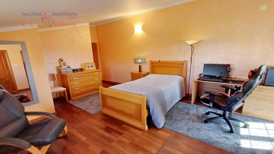 Moradia T3 para Venda em Silveira Foto 15