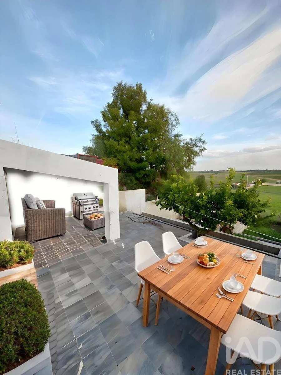 Moradia T3 para Venda em Odivelas Foto 9