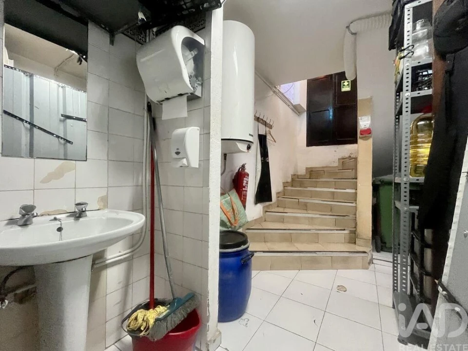 Loja para Venda em Lagos (São Sebastião e Santa Maria) Foto 18