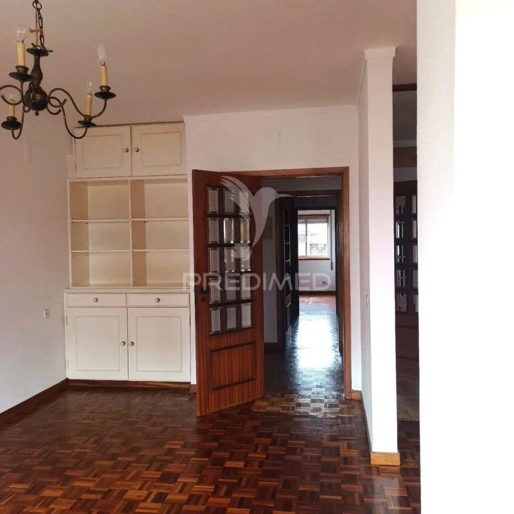 Apartamento T2 para Venda em Santo Antonio dos Olivais Foto 7