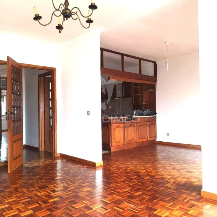 Apartamento T2 para Venda em Santo Antonio dos Olivais Foto 1