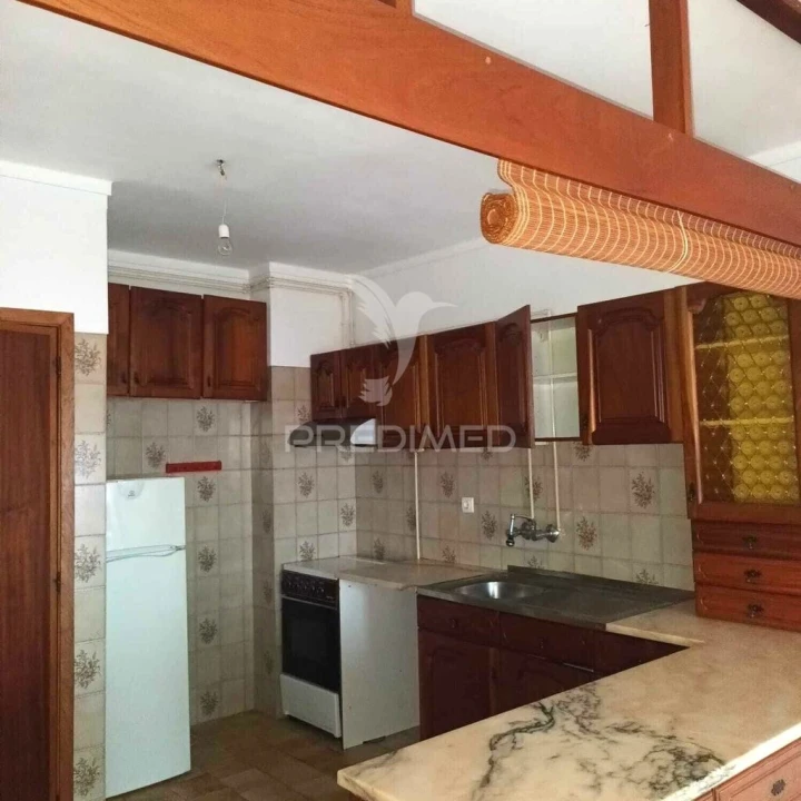 Apartamento T2 para Venda em Santo Antonio dos Olivais Foto 5