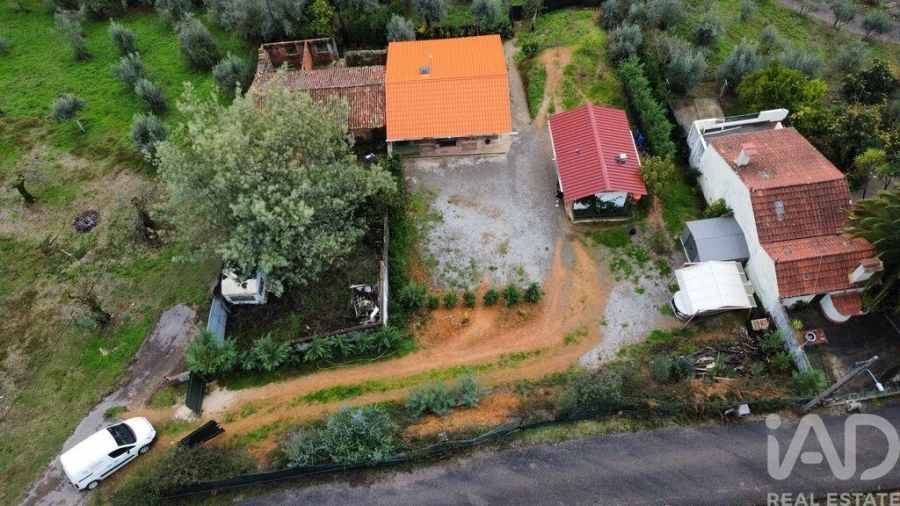 Moradia T2 para Venda em Aguda Foto 3