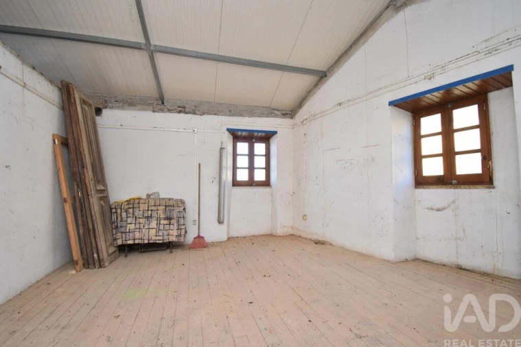 Moradia T3 para Venda em Lousã e Vilarinho Foto 6