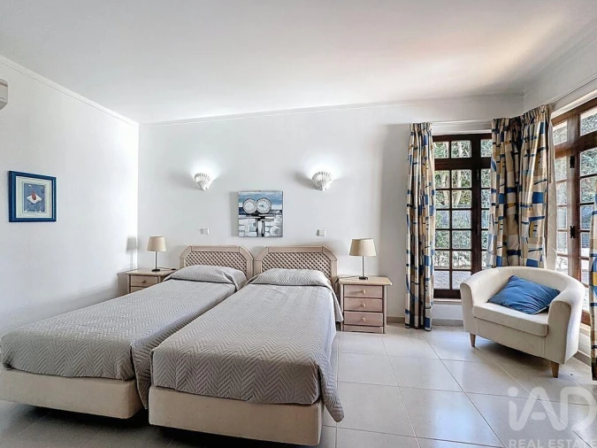 Moradia T3 para Arrendamento em Almancil Foto 11