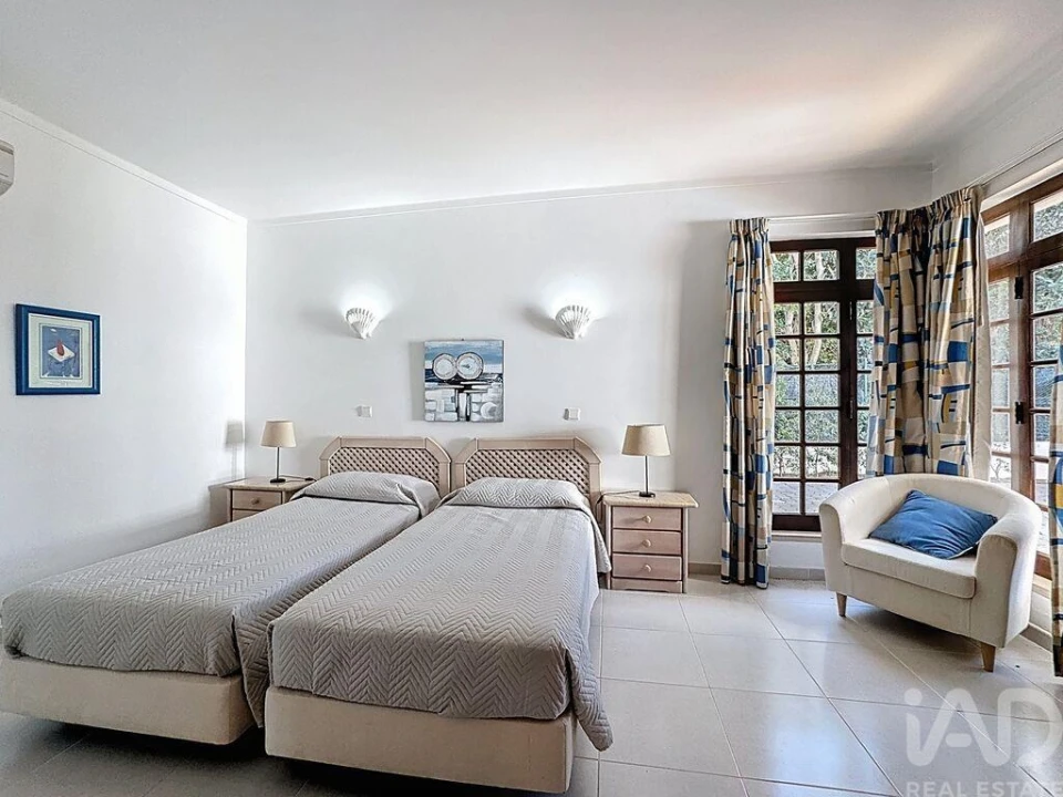 Moradia T3 para Arrendamento em Almancil Foto 11