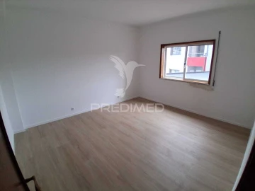 Apartamento T2 para Venda em Baguim do Monte (Rio Tinto)