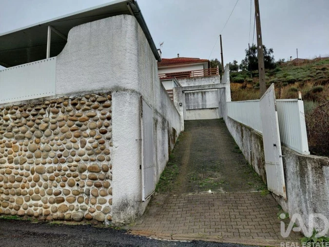 Moradia T2 para Venda em Casegas e Ourondo Foto 24