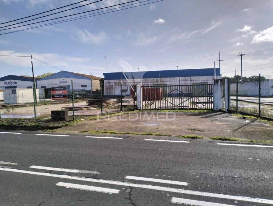 Armazém para Venda em Vale de Santarem Foto 2
