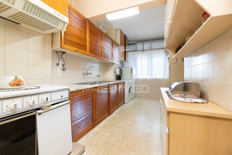 Apartamento T2 para Venda em Pontinha e Famões Foto 6