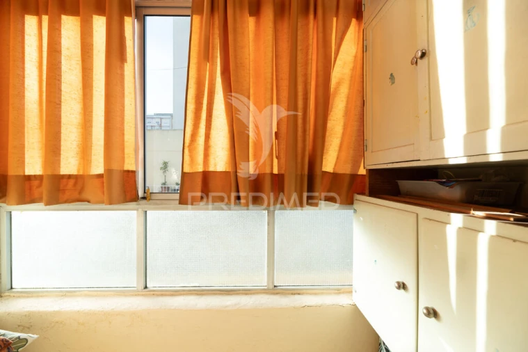 Apartamento T2 para Venda em Pontinha e Famões Foto 16