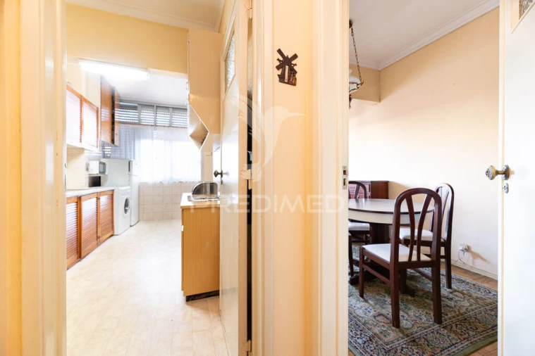 Apartamento T2 para Venda em Pontinha e Famões Foto 7