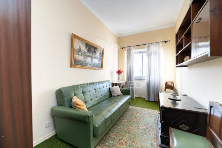 Apartamento T2 para Venda em Pontinha e Famões Foto 12