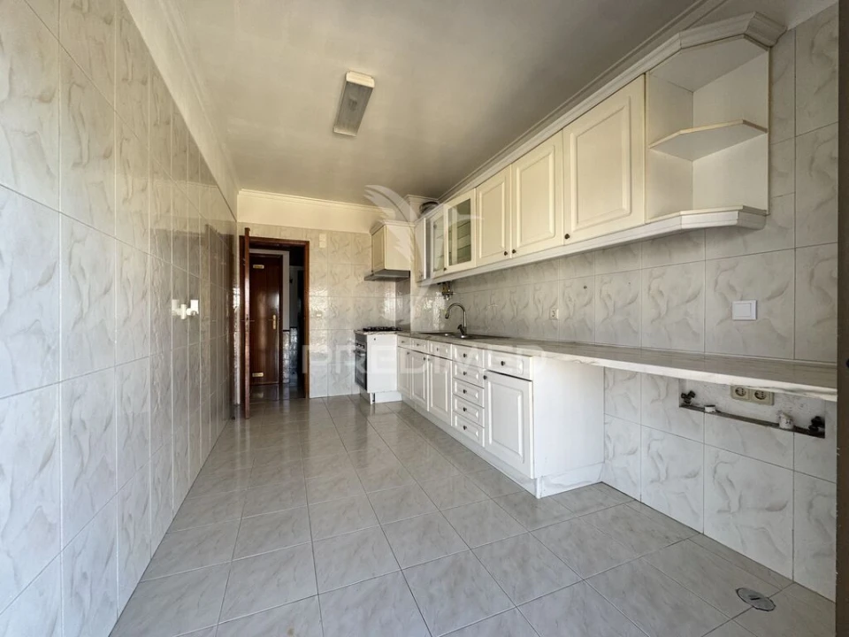 Apartamento T2 para Venda em Algueirão-Mem Martins Foto 12