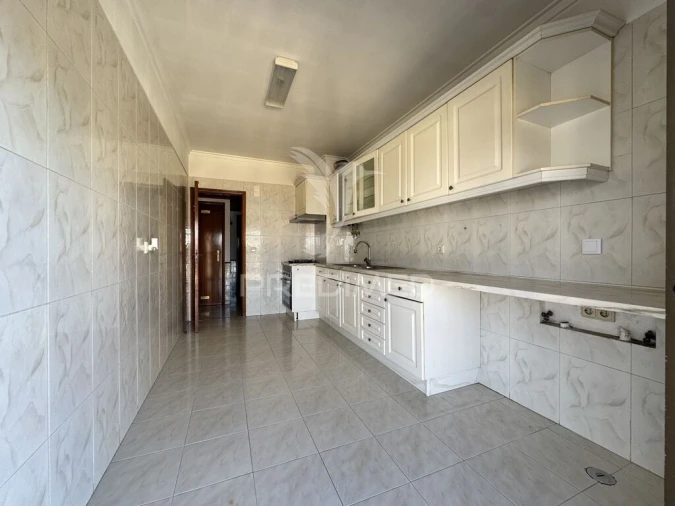 Apartamento T2 para Venda em Algueirão-Mem Martins Foto 12