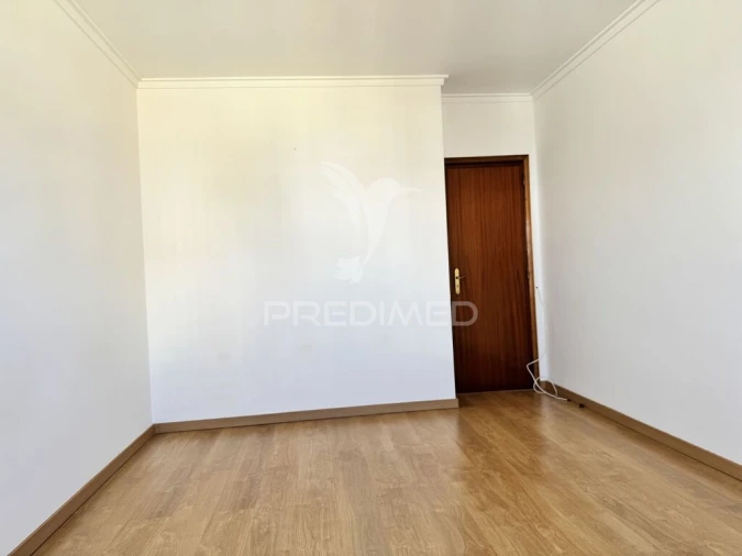Apartamento T2 para Venda em Algueirão-Mem Martins Foto 15