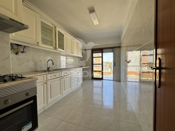 Apartamento T2 para Venda em Algueirão-Mem Martins Foto 7