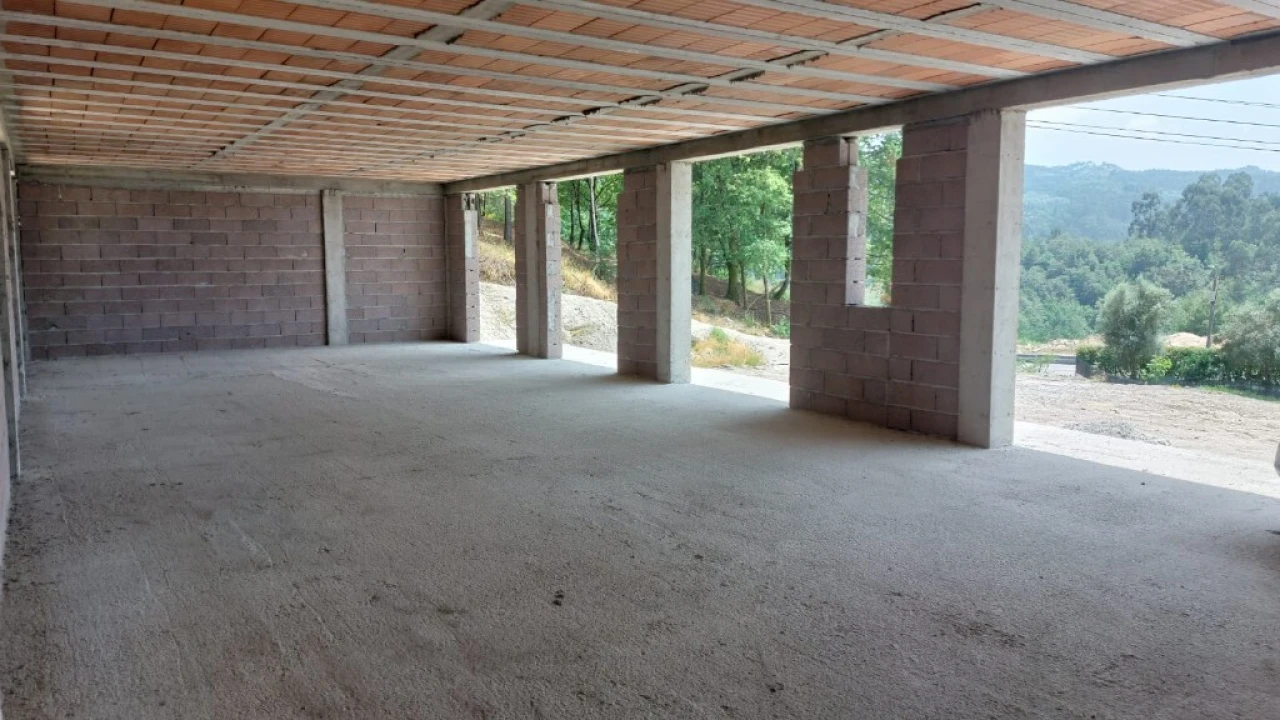 Moradia T3 para Venda em Tabuaças Foto 6