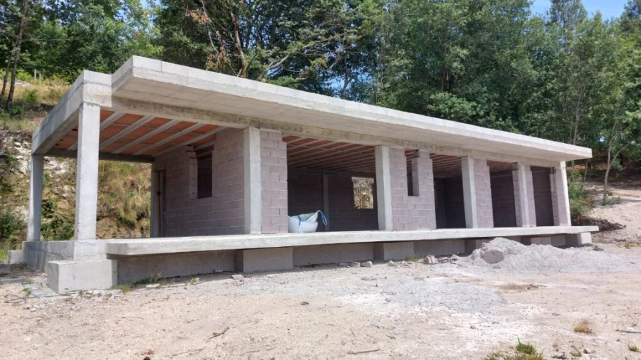 Moradia T3 para Venda em Tabuaças Foto 3