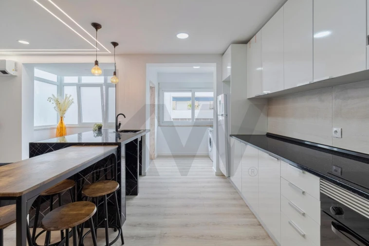 Apartamento T3 para Venda em Corroios Foto 10