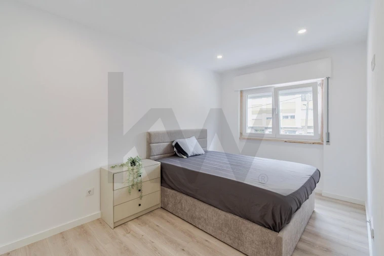 Apartamento T3 para Venda em Corroios Foto 19