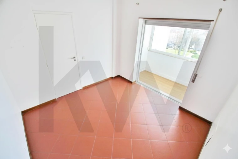 Apartamento T1 para Arrendamento em Carcavelos e Parede Foto 8
