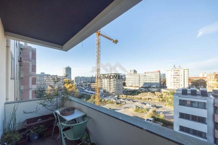 Apartamento T2 para Venda em Ramalde Foto 6