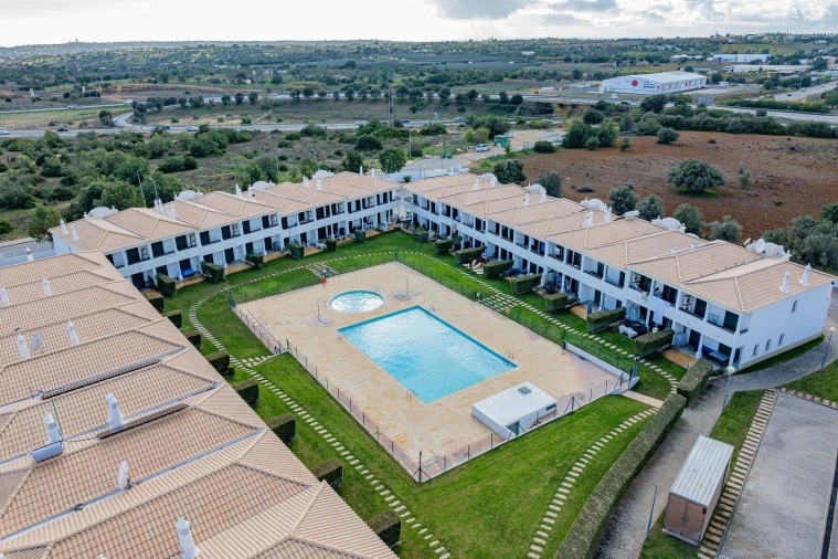 Moradia T3 para Venda em Ferreiras Foto 29