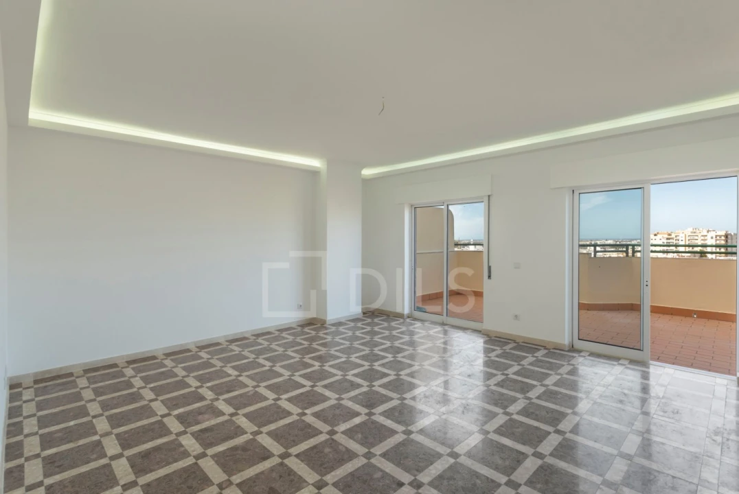 Apartamento T4 para Venda em Faro (Sé e São Pedro) Foto 15