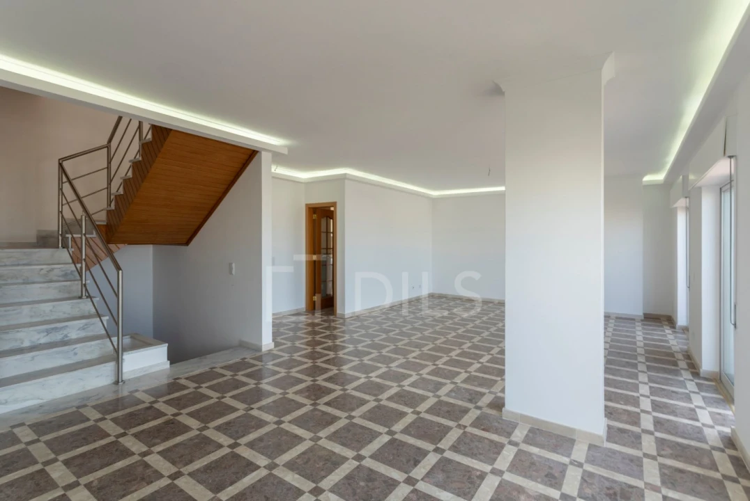 Apartamento T4 para Venda em Faro (Sé e São Pedro) Foto 16